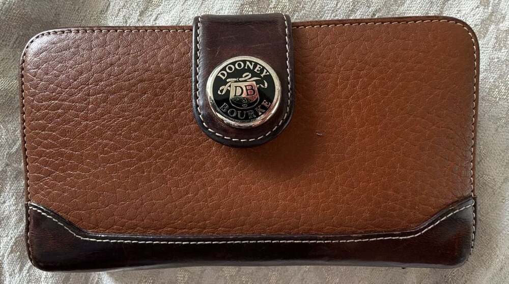 Vintage Dooney Bourke Brown Leather Zip Around Wallet Clutch Organizer Checkbook